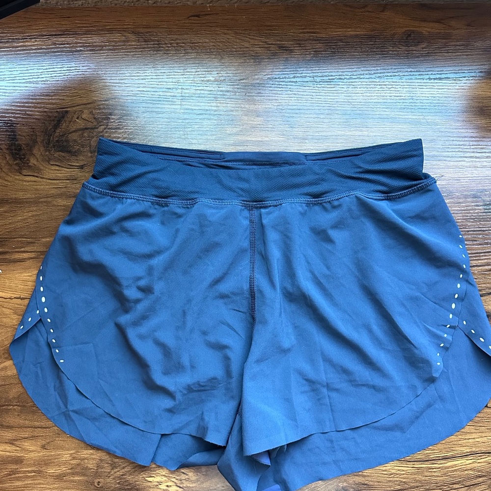 Find your pace high-rise lined short 3” size 6